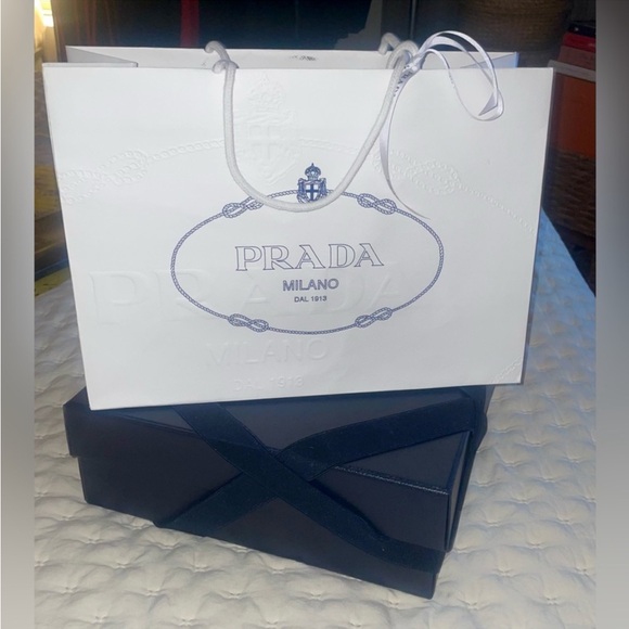 NEW PRADA Shopping Bag and Box - Picture 2 of 2